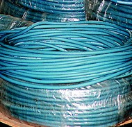 Click to enlarge - Blue, long length moulded oxygen welding hose. Made to the current BS EN 559:2003 specification.